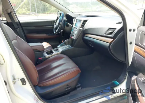 2014 Subaru Outback 2.5I Limited z USA, uszkodzony, nr VIN 4S4BRCPC6E3299365